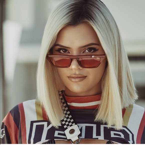 alissa violet converse